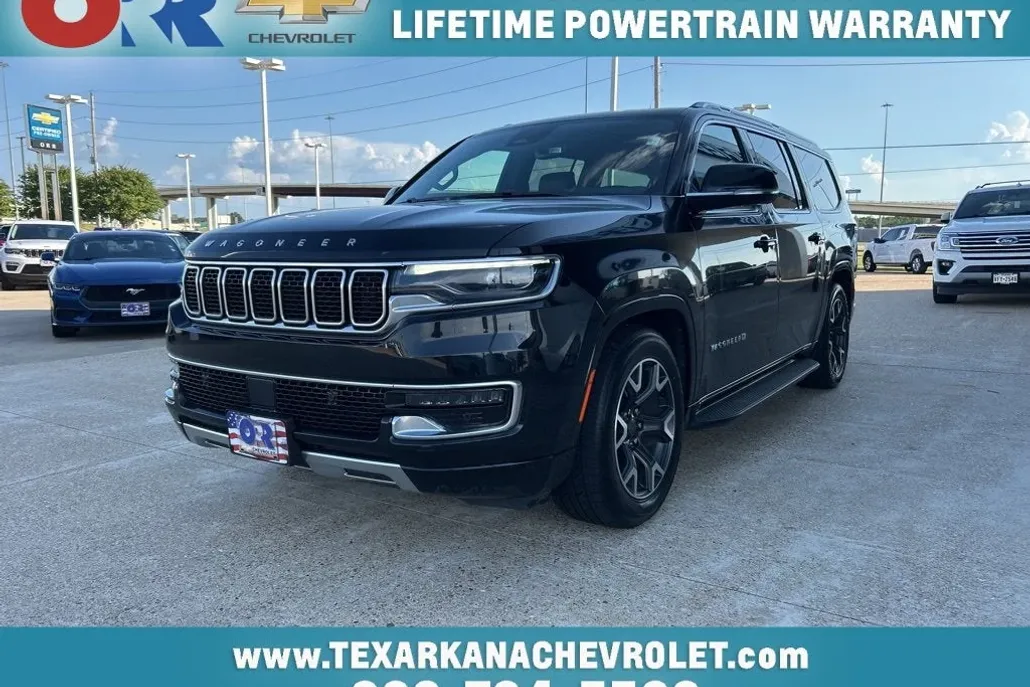 2024 Jeep Wagoneer L Series III photo 1