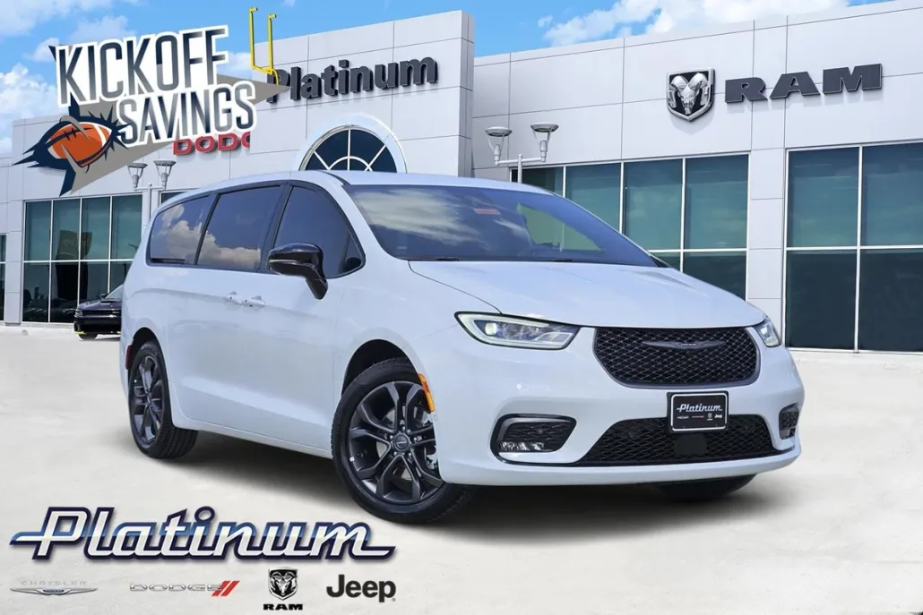 2026 Chrysler Pacifica photo 1