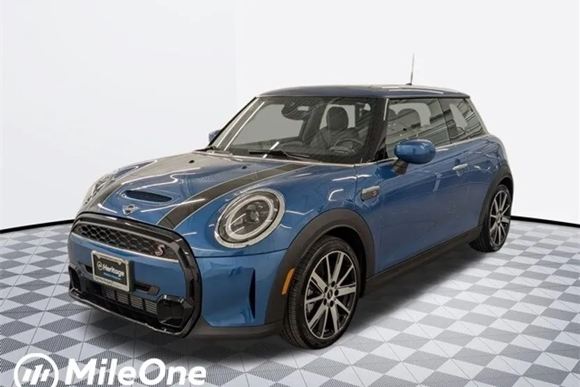 2023 Mini Cooper Hardtop S photo 1