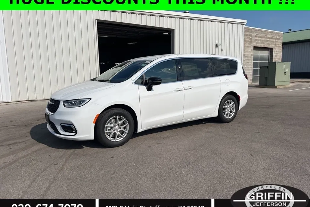 2025 Chrysler Pacifica photo 1