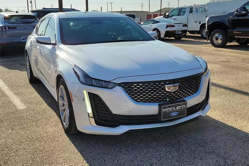 2024 Cadillac CT5 Luxury photo 1