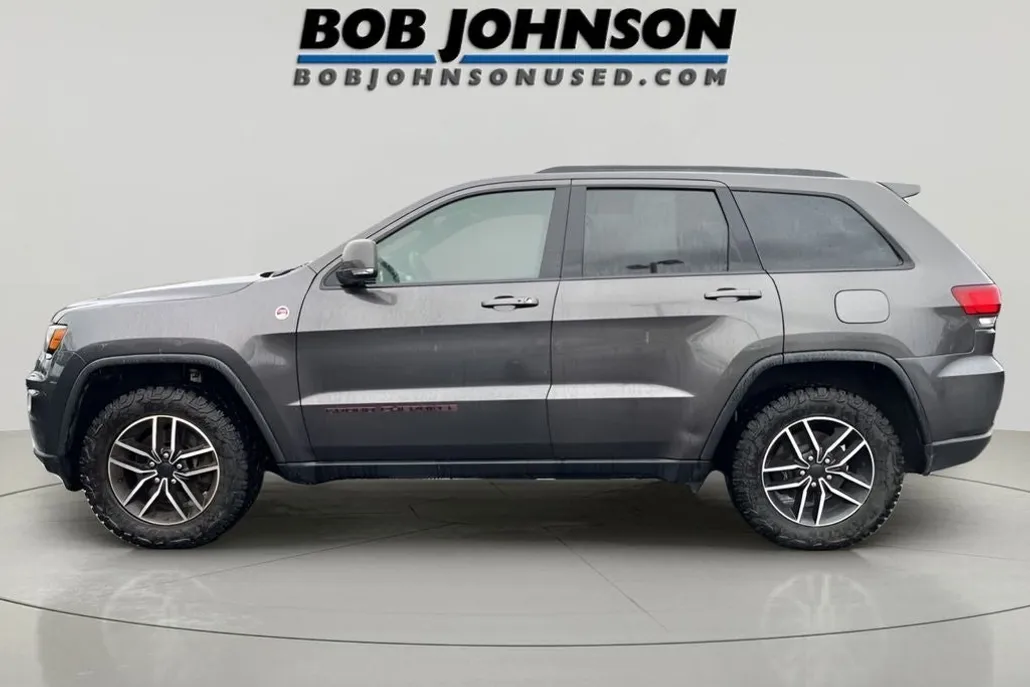 2021 Jeep Grand Cherokee Trailhawk photo 1