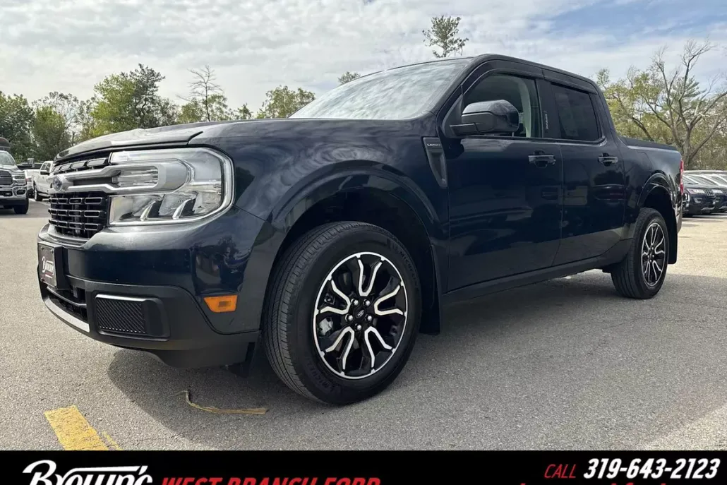 2023 Ford Maverick Lariat photo 1