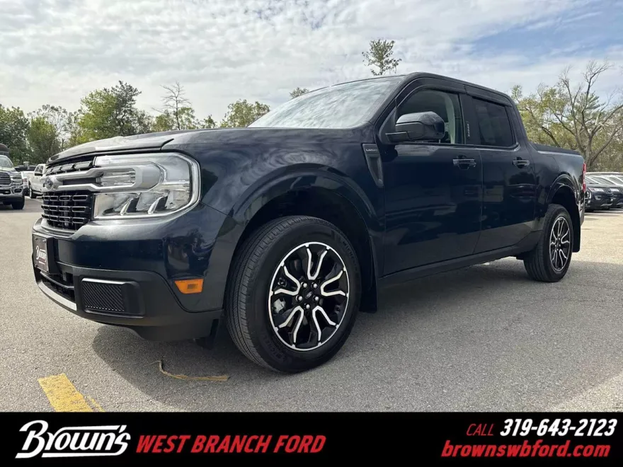 2023 Ford Maverick Lariat photo 1