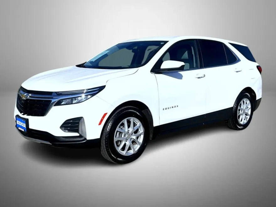 2023 Chevrolet Equinox LT photo 1