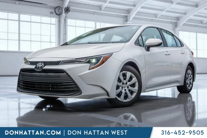 2023 Toyota Corolla LE photo 1