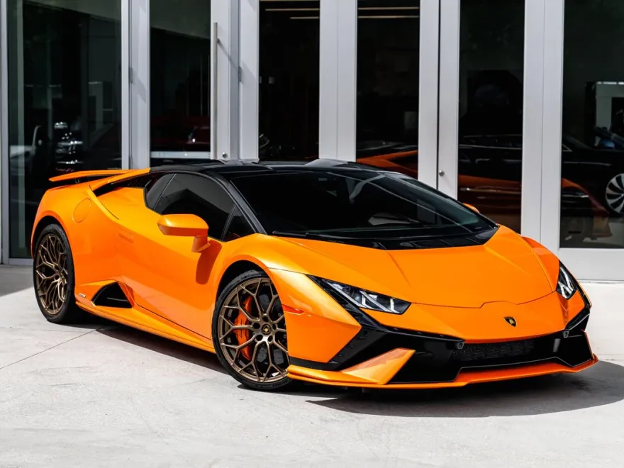 2023 Lamborghini Huracan Tecnica photo 1