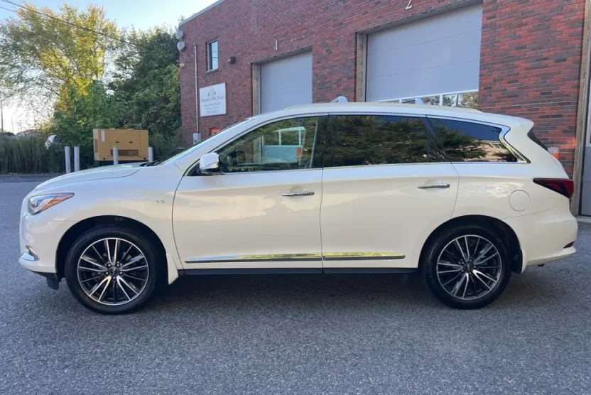 2019 Infiniti QX60 Luxe photo 1