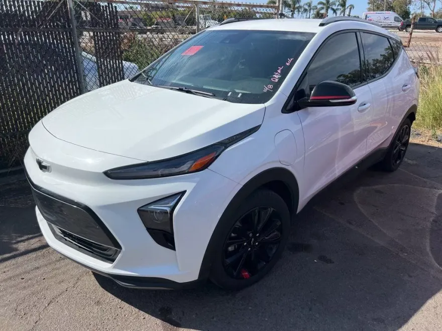 2023 Chevrolet Bolt EUV photo 1