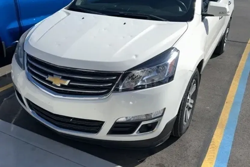2015 Chevrolet Traverse 1LT photo 1