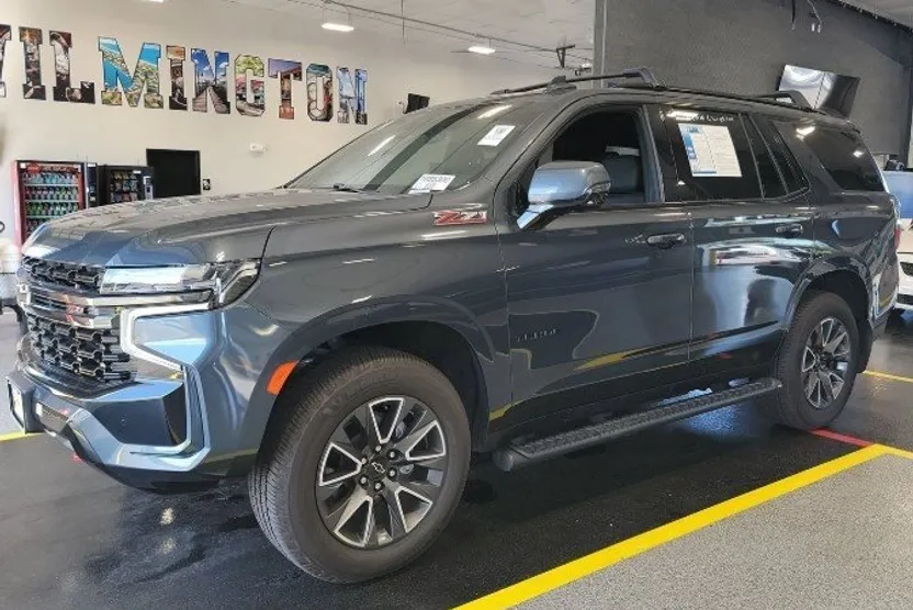 2021 Chevrolet Tahoe Z71 photo 1