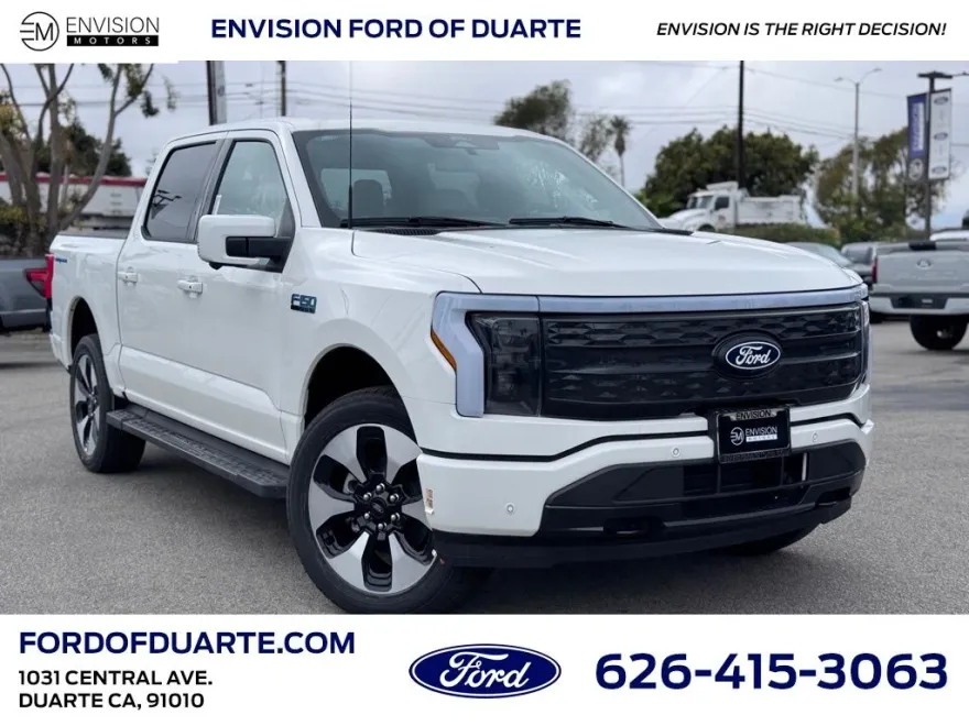 2025 Ford F-150 Lightning Platinum photo 1