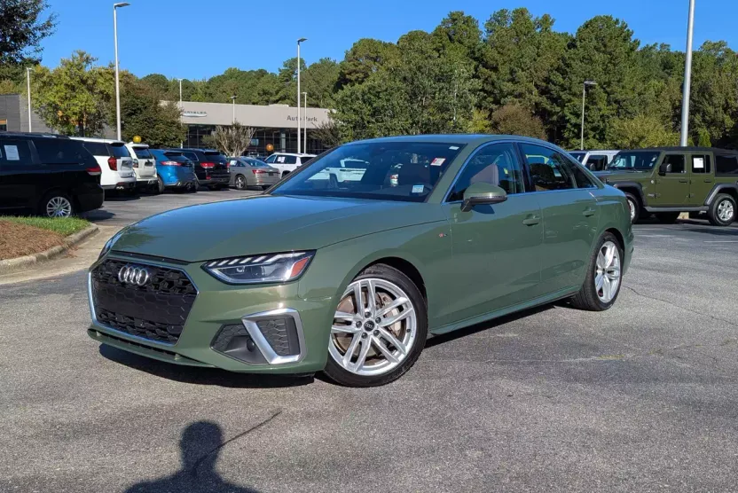 2024 Audi A4 S line Premium Plus 45 TFSI Quattro photo 1
