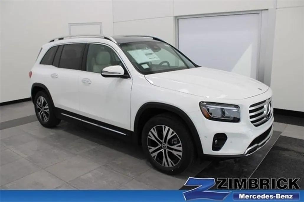 2024 Mercedes Benz GLB 250 4MATIC photo 1