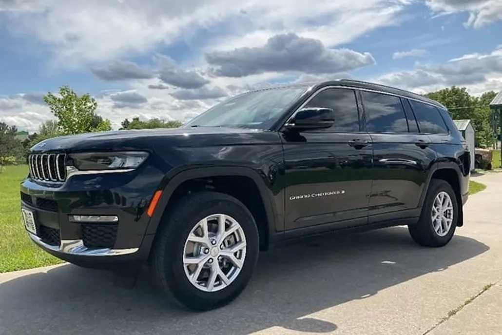 2022 Jeep Cherokee Limited photo 1