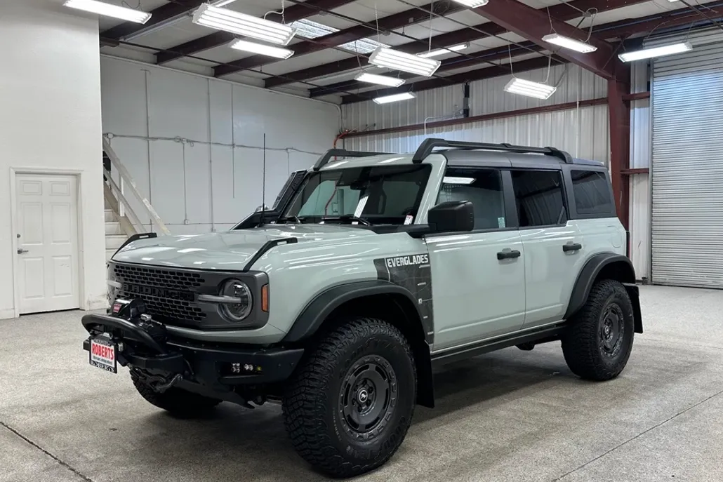 2024 Ford Bronco Everglades photo 1