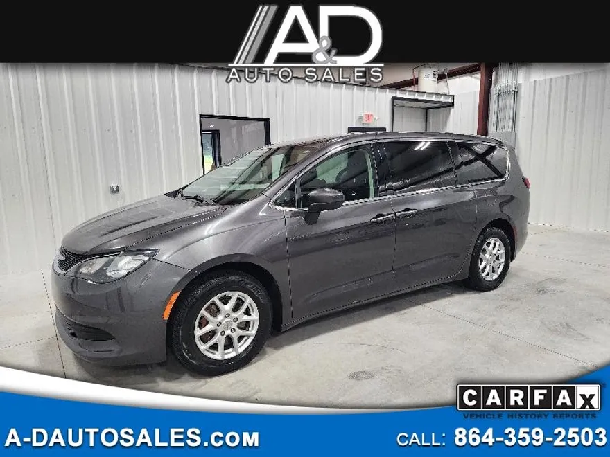 2018 Chrysler Pacifica LX photo 1