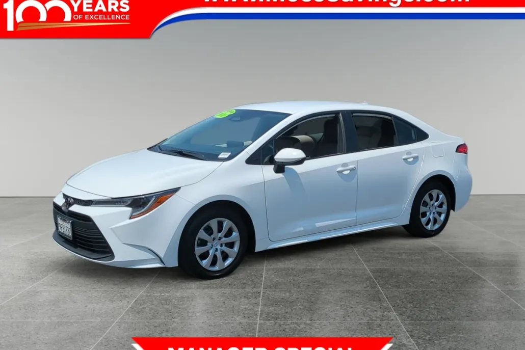 2024 Toyota Corolla LE photo 1