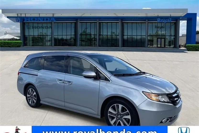 2016 Honda Odyssey photo 1