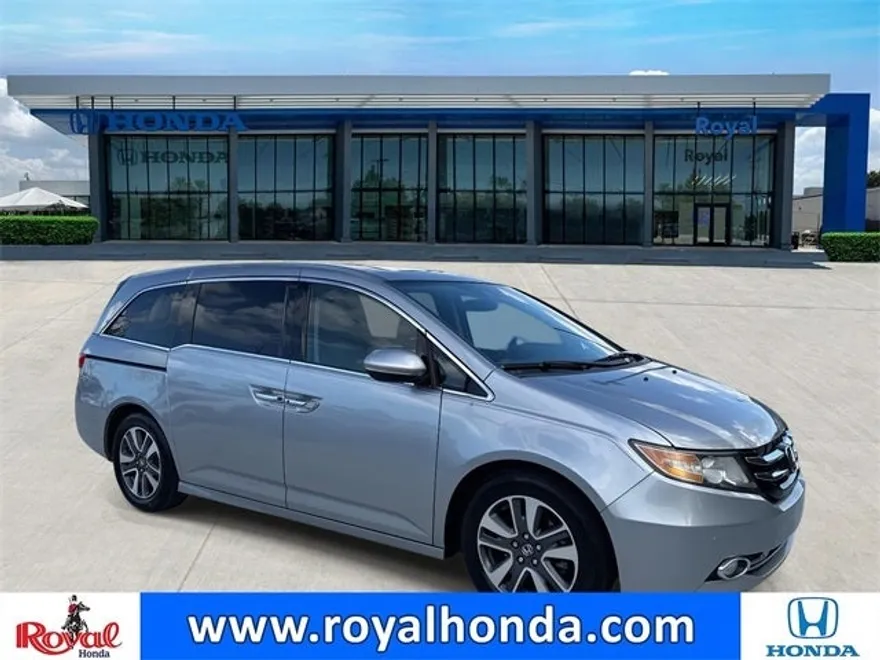2016 Honda Odyssey photo 1