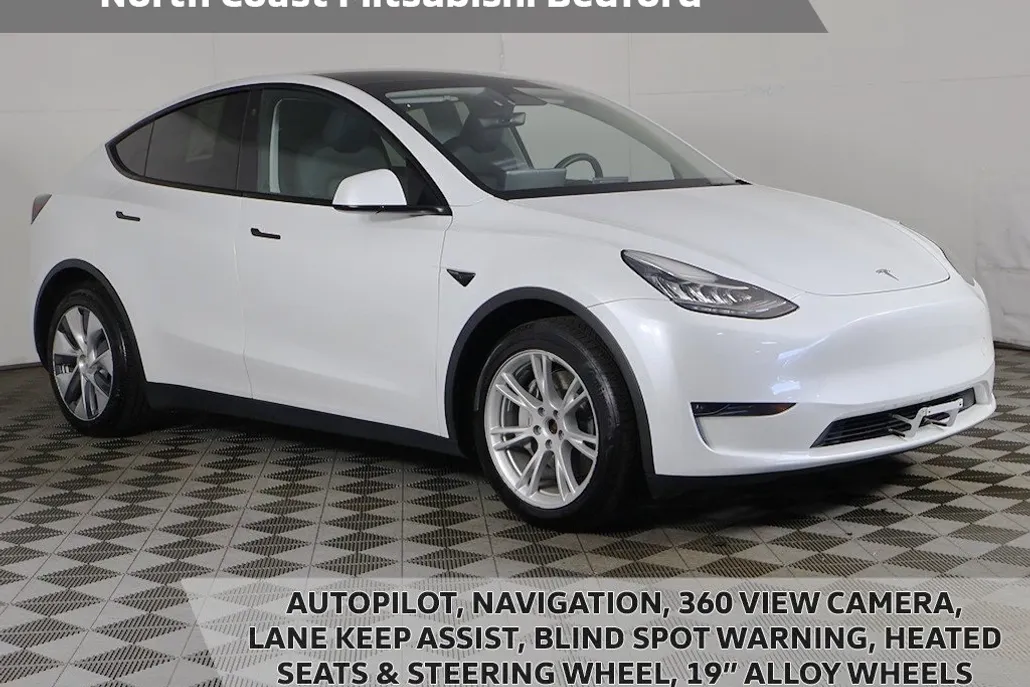 2023 Tesla Model Y Long Range photo 1