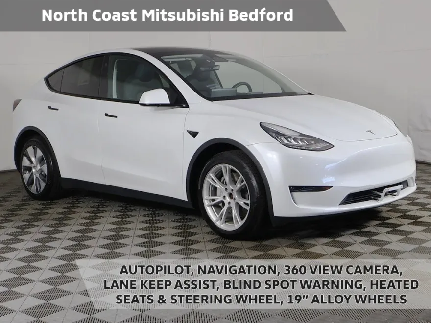 2023 Tesla Model Y Long Range photo 1