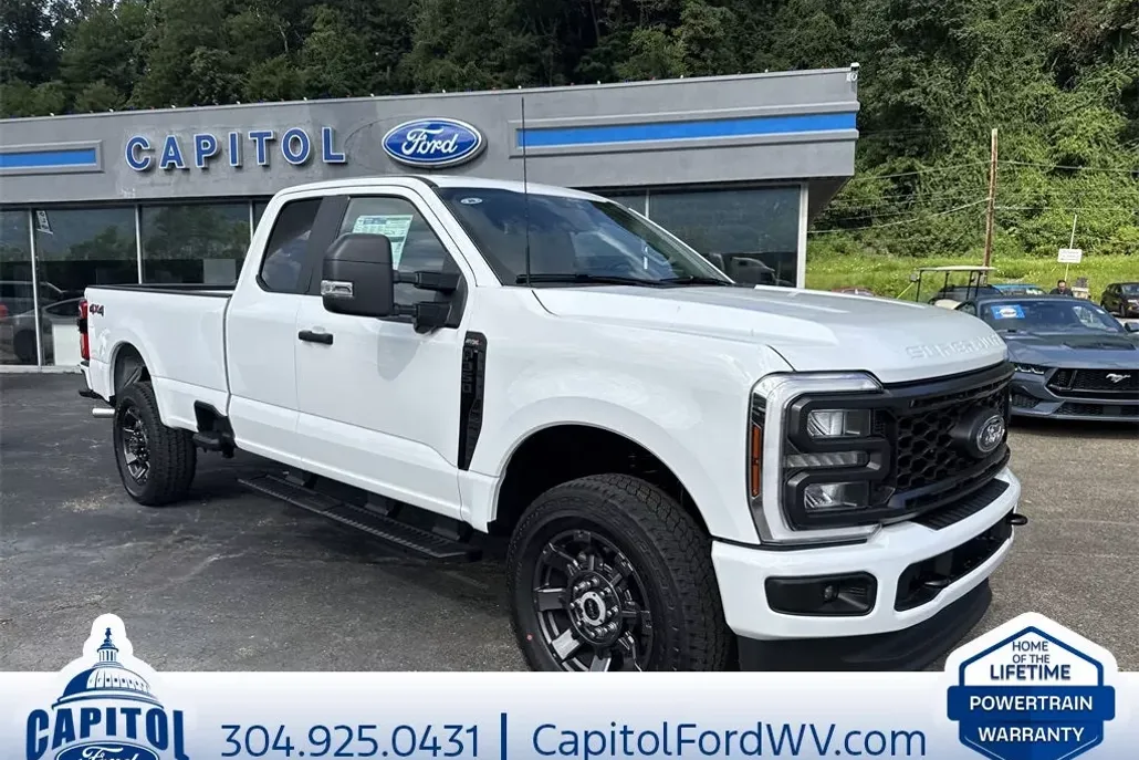 2025 Ford F-350 photo 1