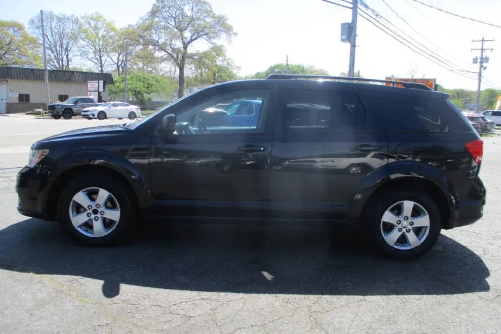 2012 Dodge Journey SXT photo 1