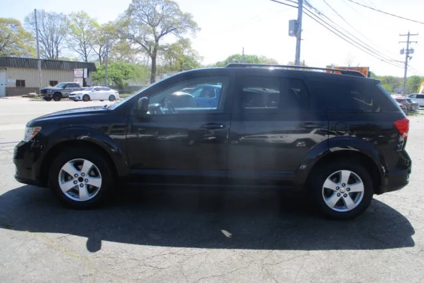2012 Dodge Journey SXT photo 1