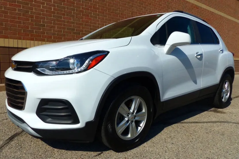 2020 Chevrolet Trax LT photo 1