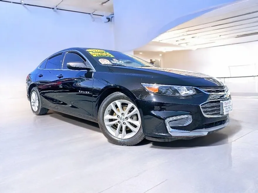2018 Chevrolet Malibu 1LT photo 1