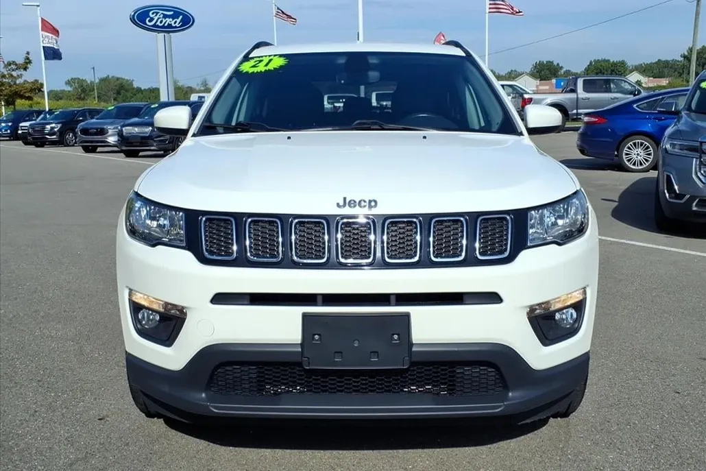 2021 Jeep Compass Latitude photo 1
