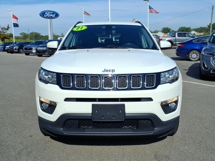 2021 Jeep Compass Latitude photo 1