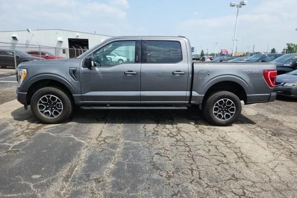 2023 Ford F-150 XL photo 1