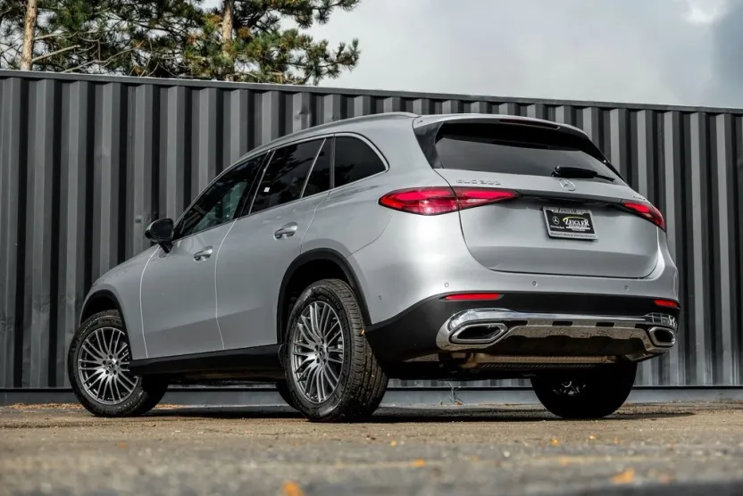 2026 Mercedes Benz GLC 300 4MATIC photo 1