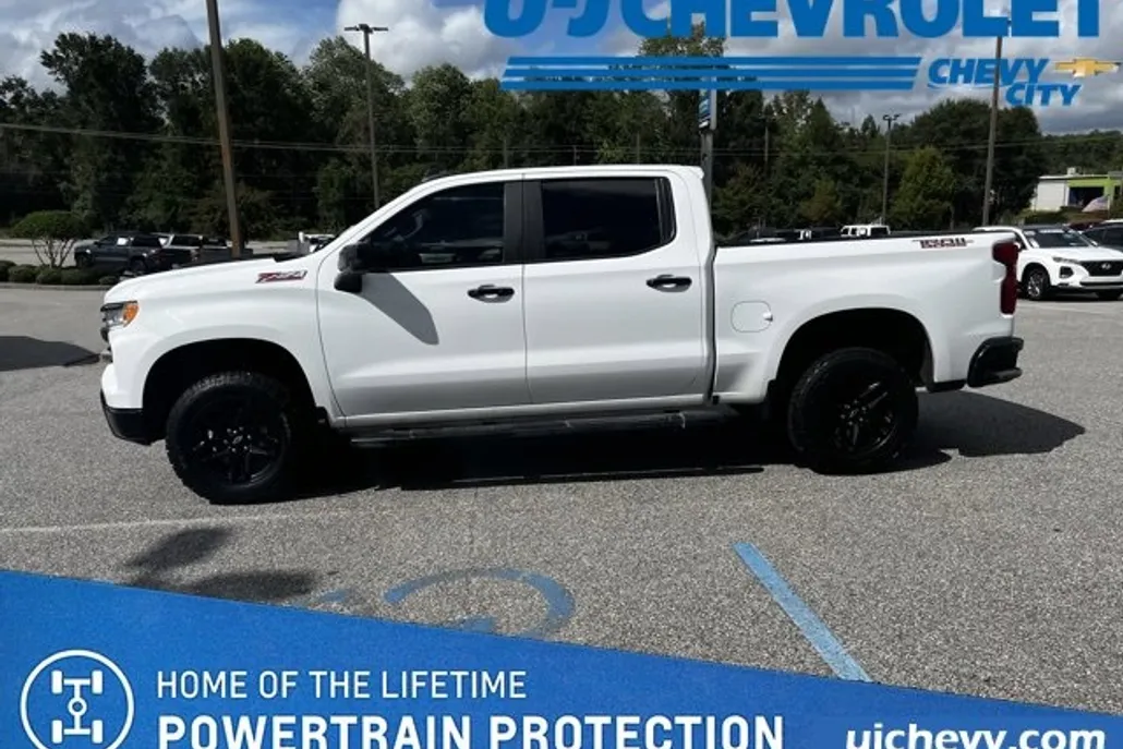 2023 Chevrolet Silverado Trail Boss LT photo 1