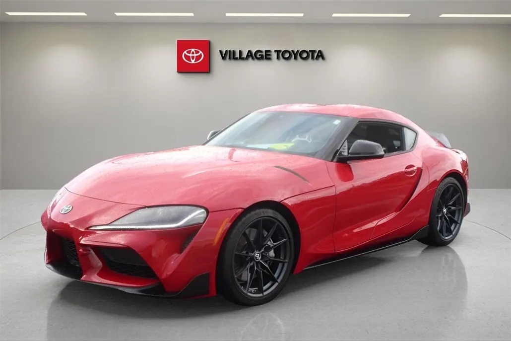 2025 Toyota Supra 3.0 photo 1