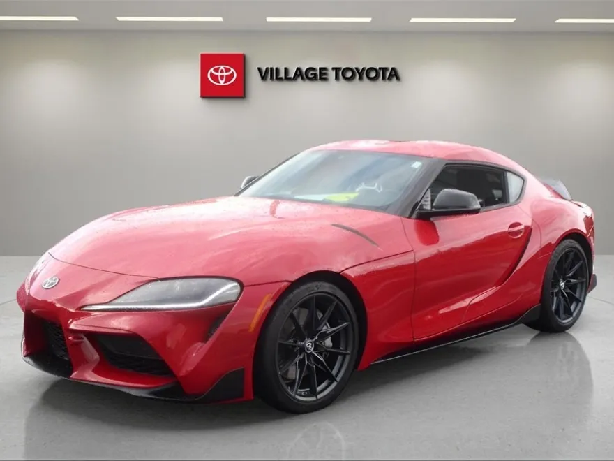2025 Toyota Supra 3.0 photo 1