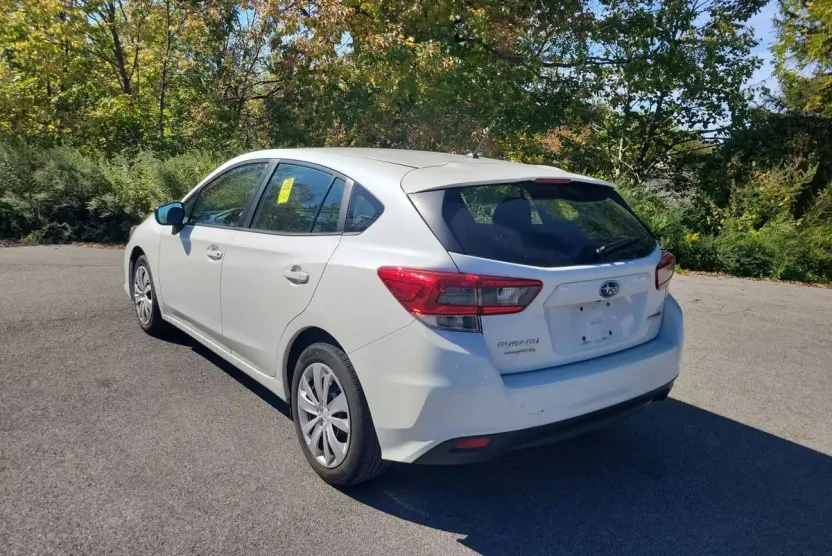 2023 Subaru Impreza Base photo 1
