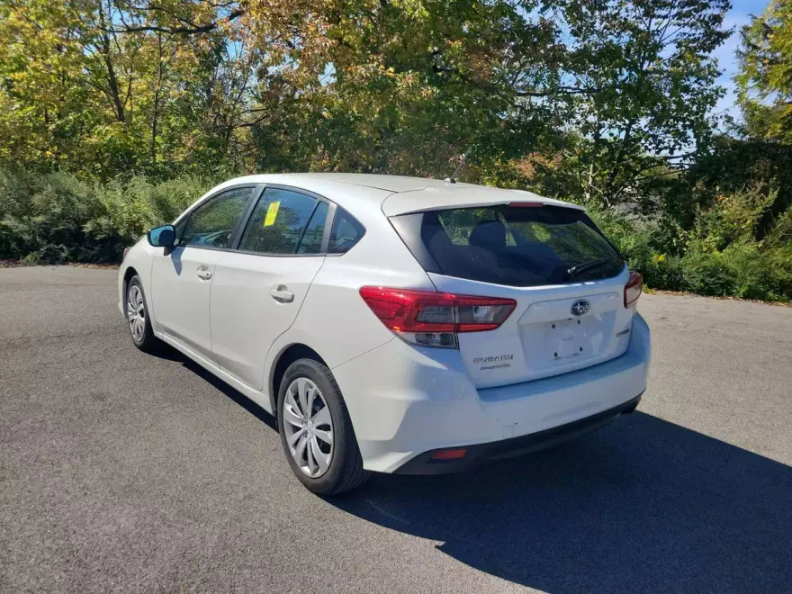 2023 Subaru Impreza Base photo 1