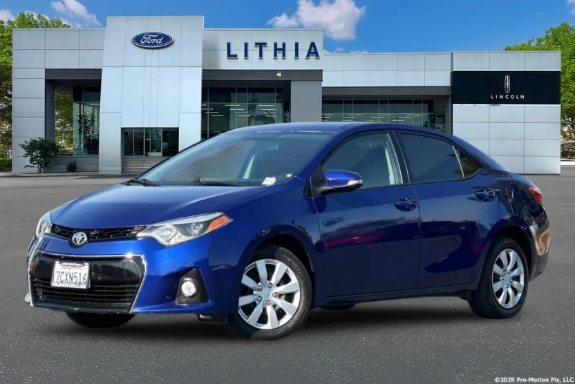 2015 Toyota Corolla L photo 1