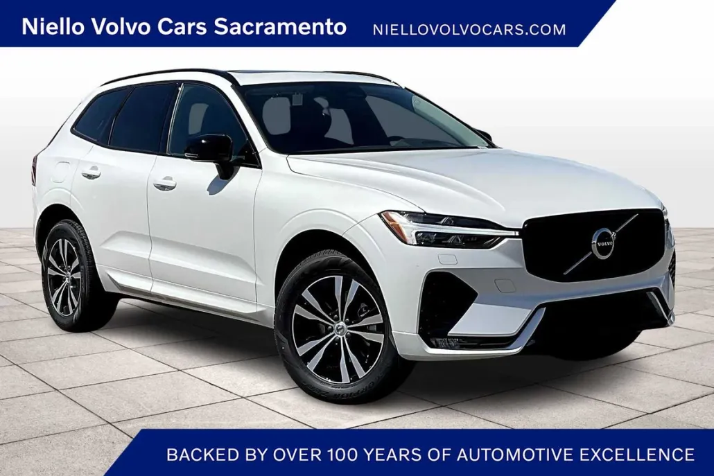 2025 Volvo XC60 B5 Core photo 1
