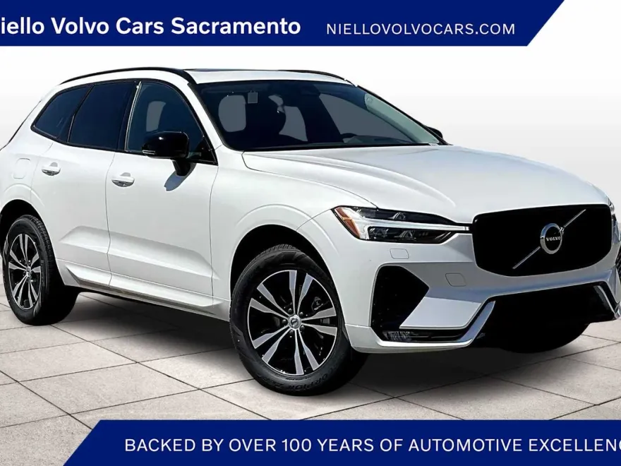 2025 Volvo XC60 B5 Core photo 1