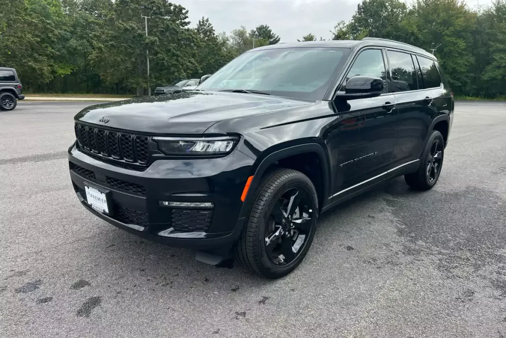 2025 Jeep Grand Cherokee Limited photo 1