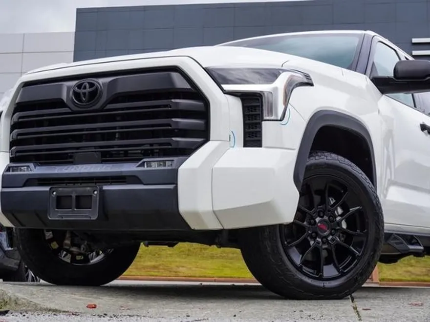 2022 Toyota Tundra SR5 photo 1