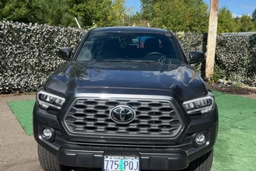 2023 Toyota Tacoma TRD Off-Road photo 1