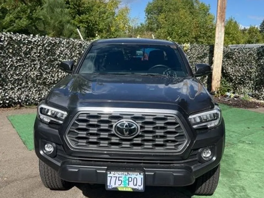 2023 Toyota Tacoma TRD Off-Road photo 1
