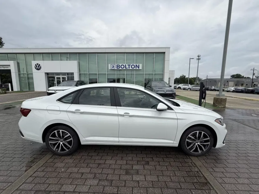 2025 Volkswagen Jetta 1.5T SE photo 1