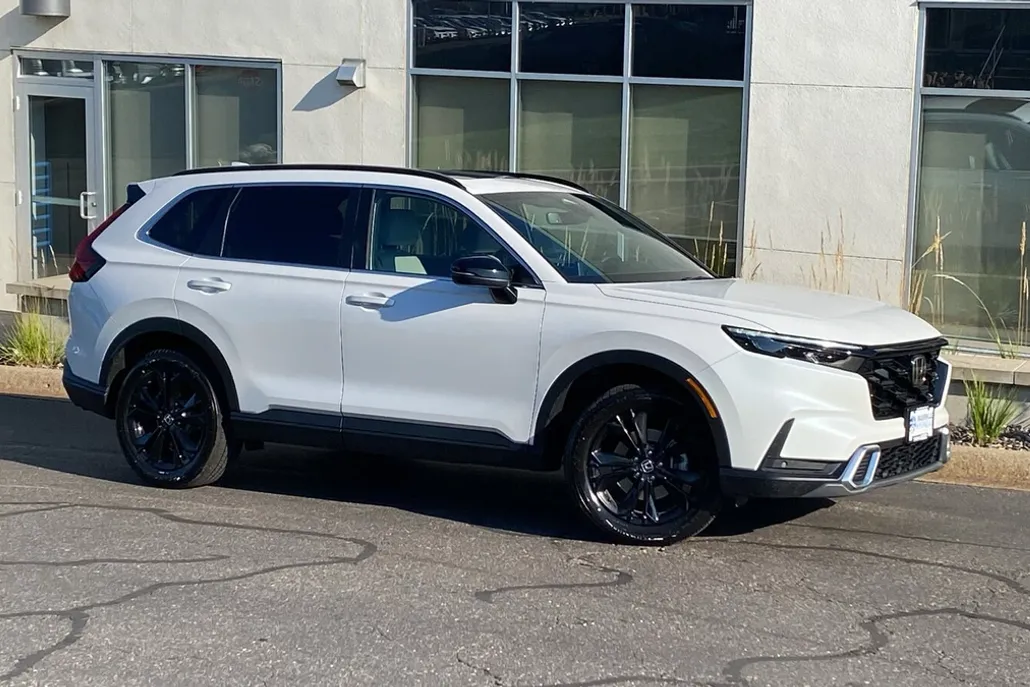 2023 Honda CR-V Hybrid Sport Touring photo 1