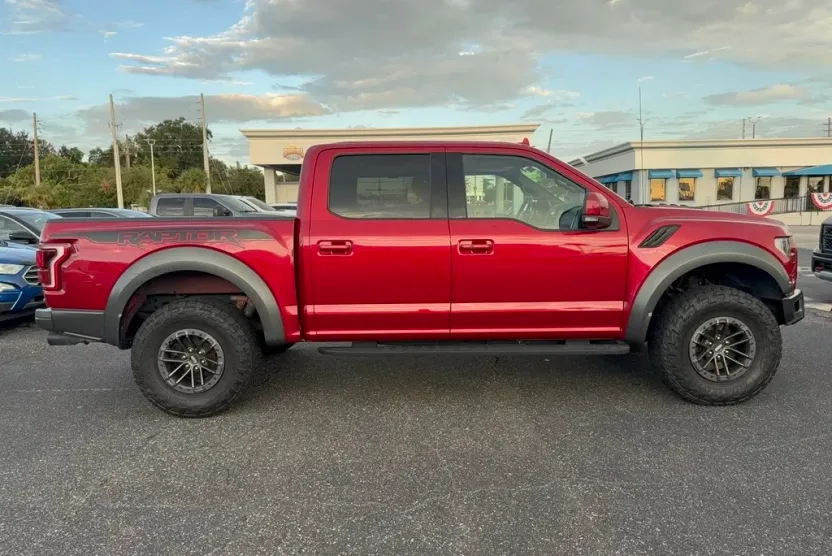 2020 Ford F-150 Raptor photo 1
